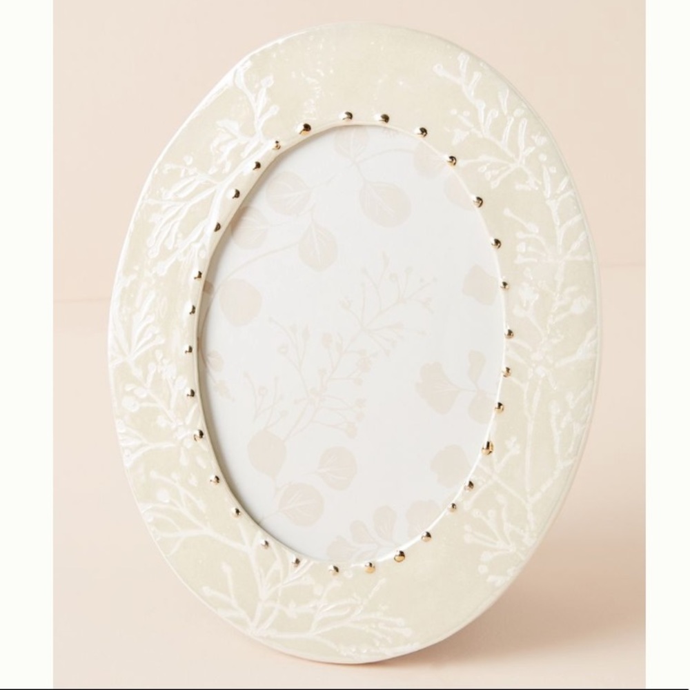 NWT Anthropologie Home Neva Oval Frame